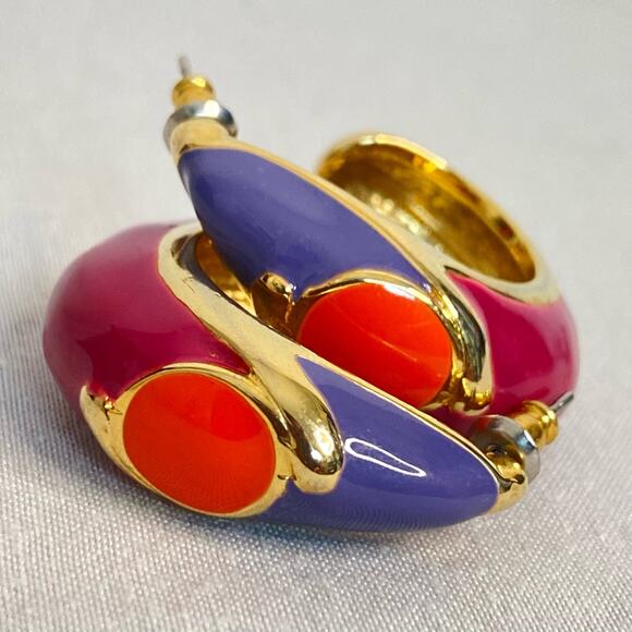 80s Style Huggie Earrings Heavy Gold Tone Metal With Bolor Block Enamel Overlay - Picture 7 of 9